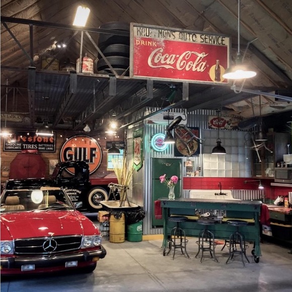 Garage After Dark - Picture 6 of 10